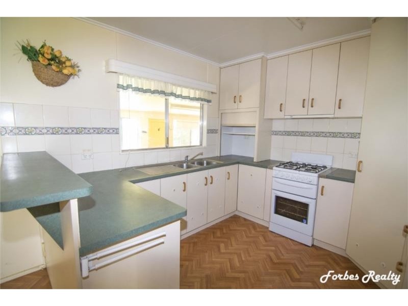 59 Charles Street, Dalby QLD 4405