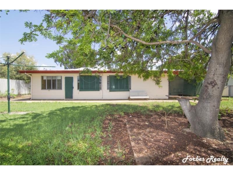 59 Charles Street, Dalby QLD 4405