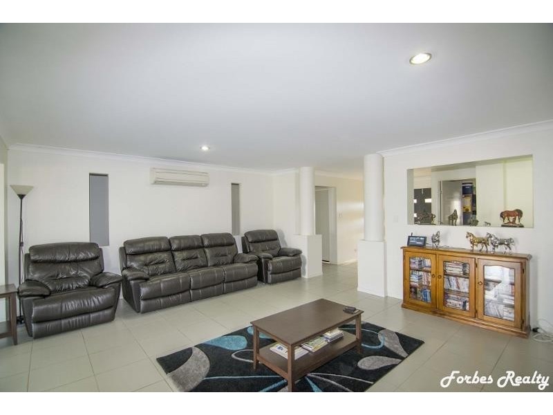 37 Southern Cross Drive, Dalby QLD 4405