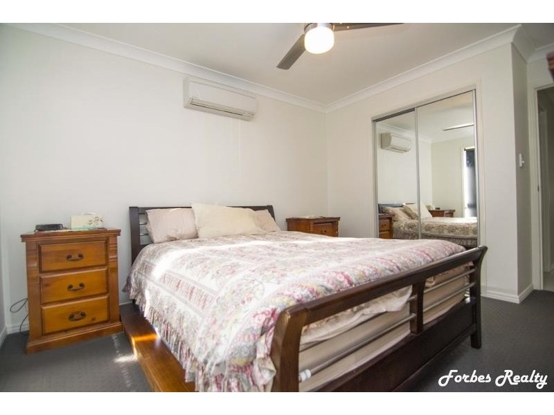 37 Southern Cross Drive, Dalby QLD 4405