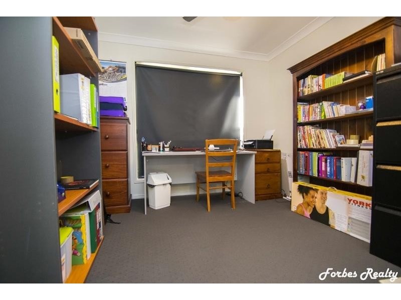 37 Southern Cross Drive, Dalby QLD 4405