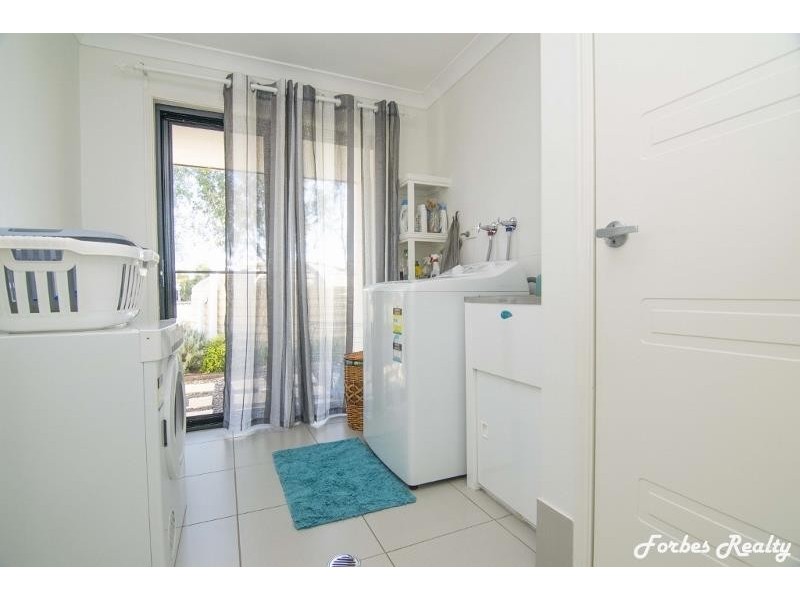 37 Southern Cross Drive, Dalby QLD 4405