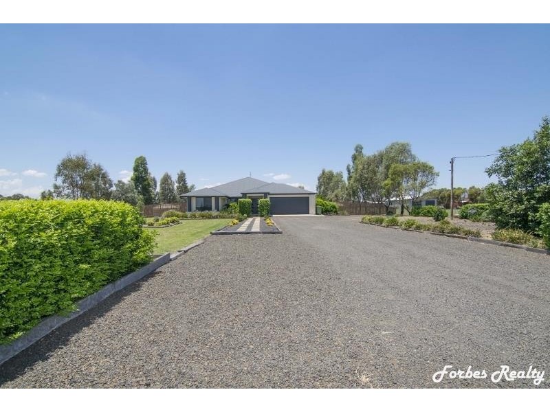 37 Southern Cross Drive, Dalby QLD 4405