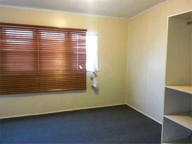 76 Nicholson Street, Dalby QLD 4405