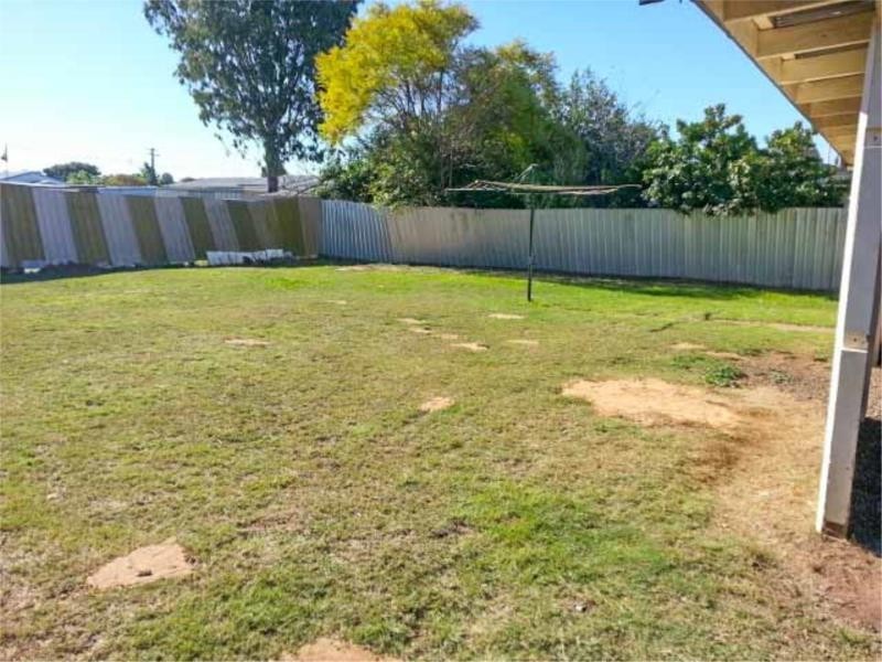 76 Nicholson Street, Dalby QLD 4405