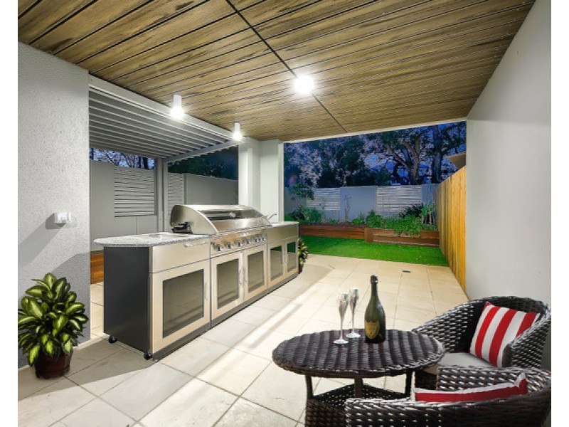 8/15 Vernon Street, Nundah QLD 4012