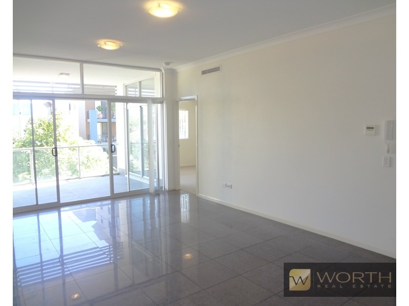 8/45 Playfield Street, Chermside QLD 4032