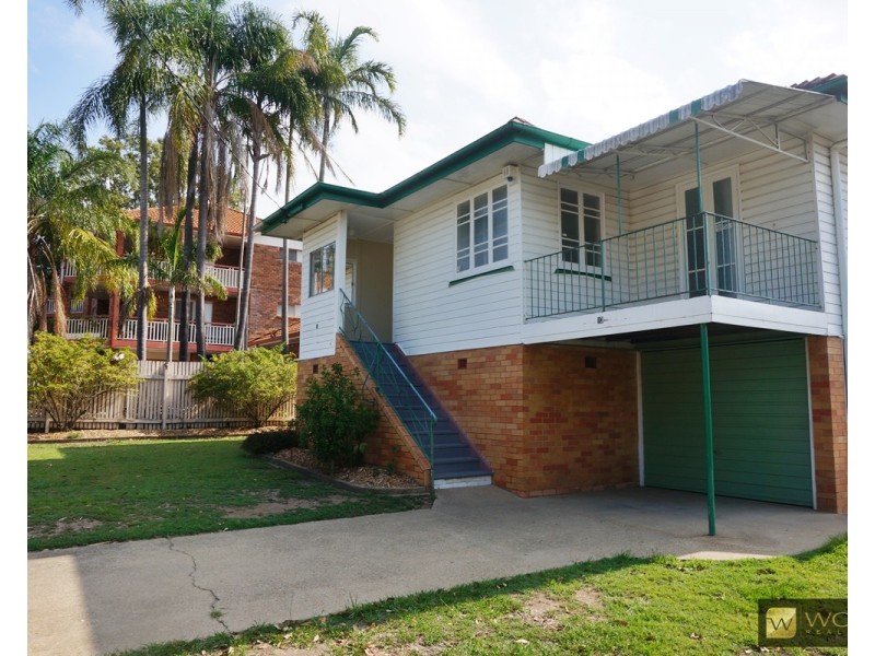 10 Henry Street, Chermside QLD 4032