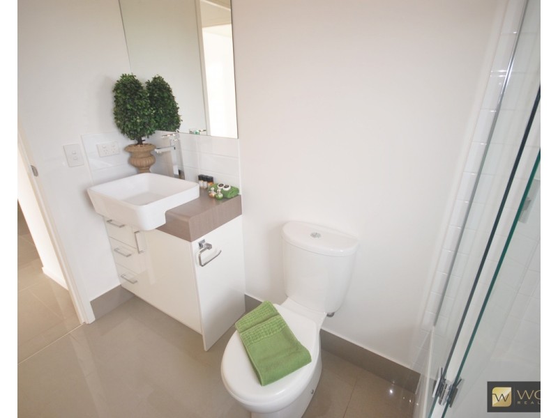 8/36 Hall Street, Northgate QLD 4013