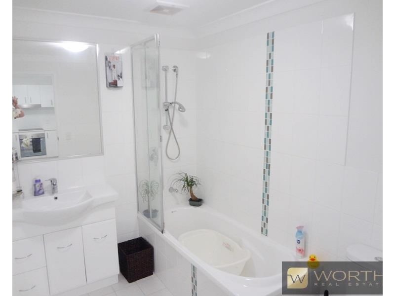 2/22 Birdwood Street, Zillmere QLD 4034