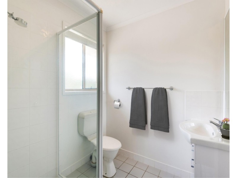 77 Bennetts Road, Everton Hills QLD 4053