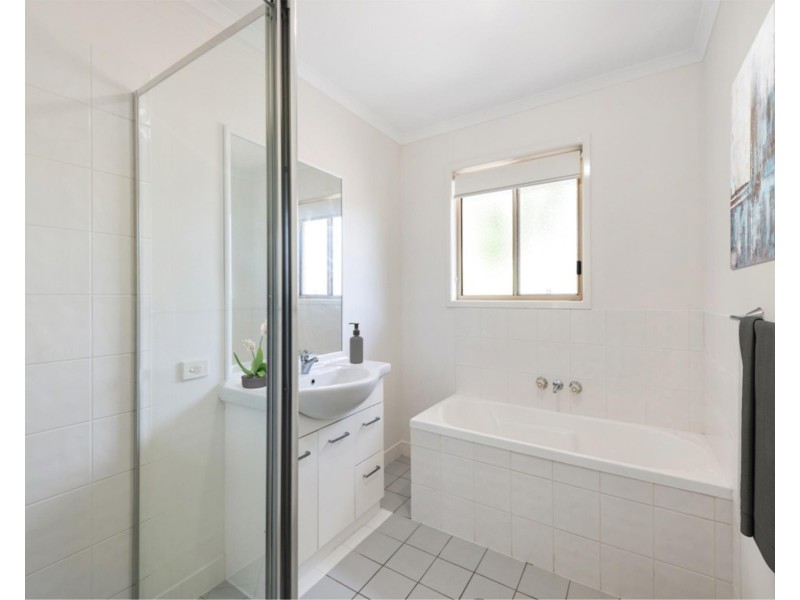 77 Bennetts Road, Everton Hills QLD 4053