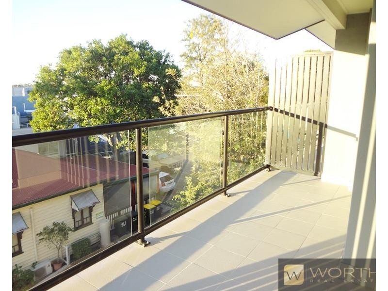 2/237 Gympie Road, Kedron QLD 4031