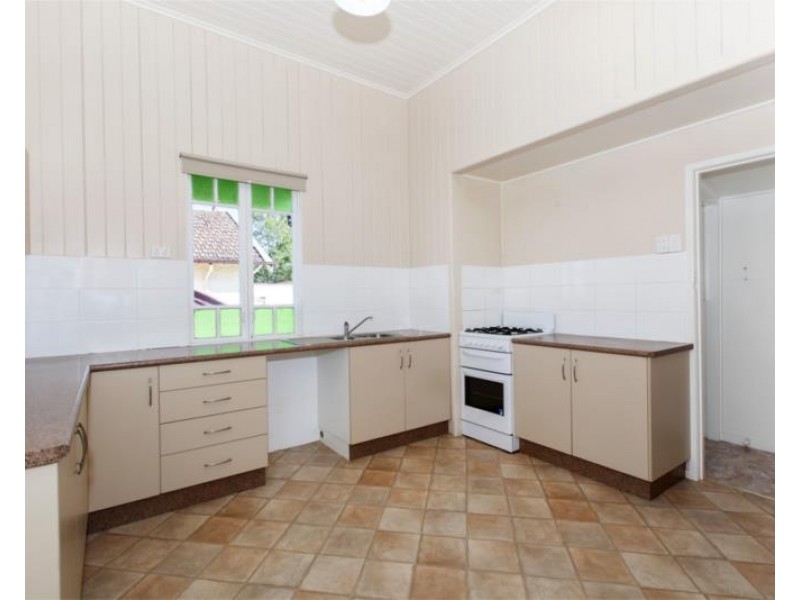 54 Fifth Avenue, Kedron QLD 4031