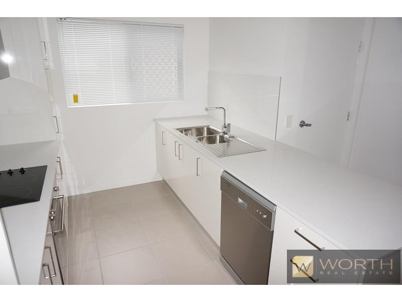 4/18 Charlie Street, Zillmere QLD 4034