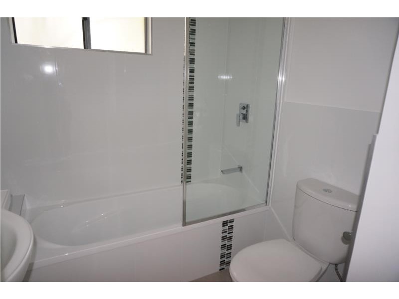 4/18 Charlie Street, Zillmere QLD 4034