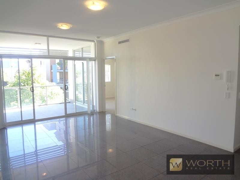 8/45 Playfield Street, Chermside QLD 4032