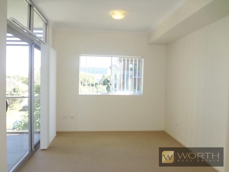 8/45 Playfield Street, Chermside QLD 4032