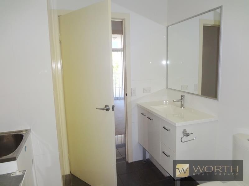 8/45 Playfield Street, Chermside QLD 4032