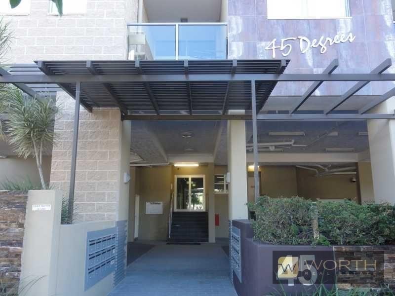 8/45 Playfield Street, Chermside QLD 4032