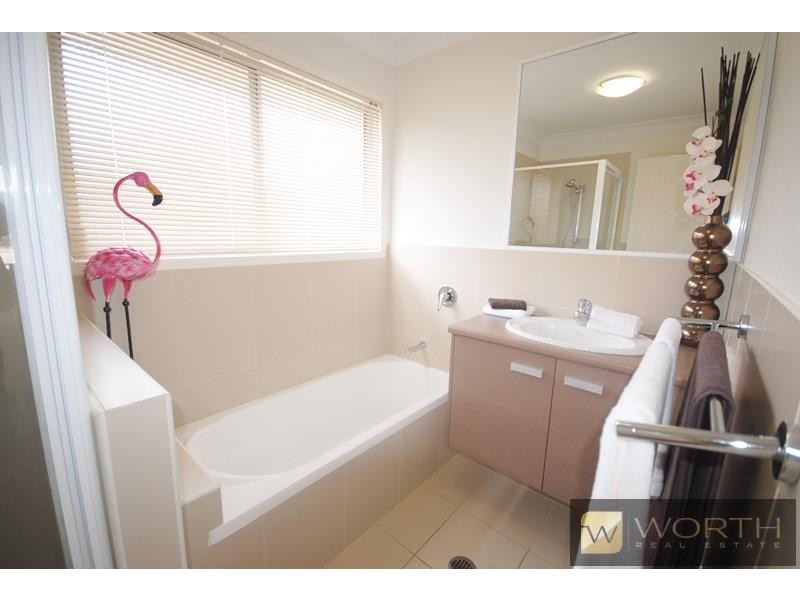 2/103 Gillies Street, Zillmere QLD 4034