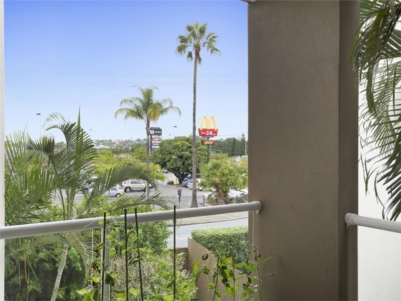 2/12 Grace Street, Nundah QLD 4012