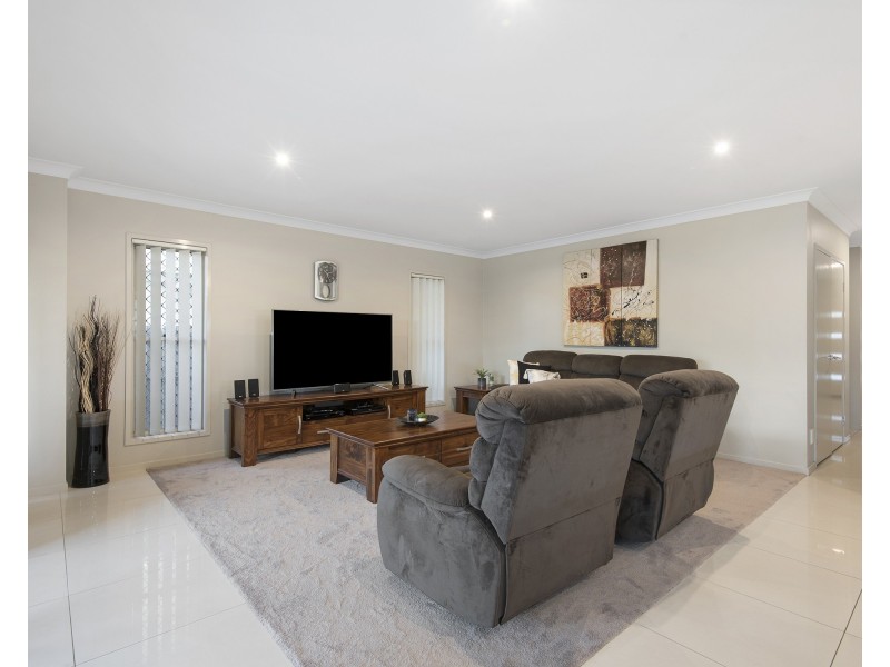 30  Travorten Drive, Bridgeman Downs QLD 4035