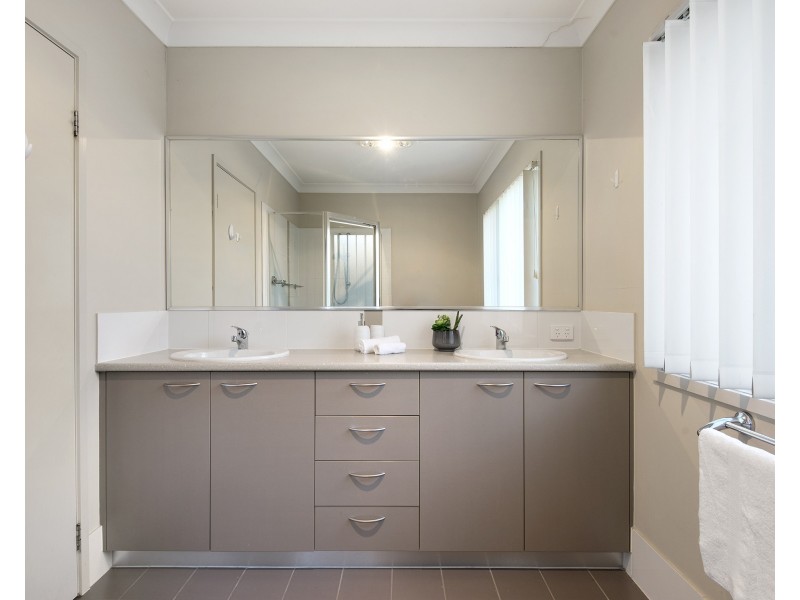 30  Travorten Drive, Bridgeman Downs QLD 4035