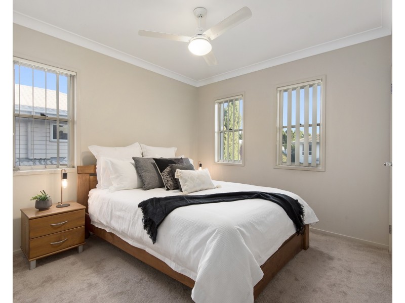 30  Travorten Drive, Bridgeman Downs QLD 4035