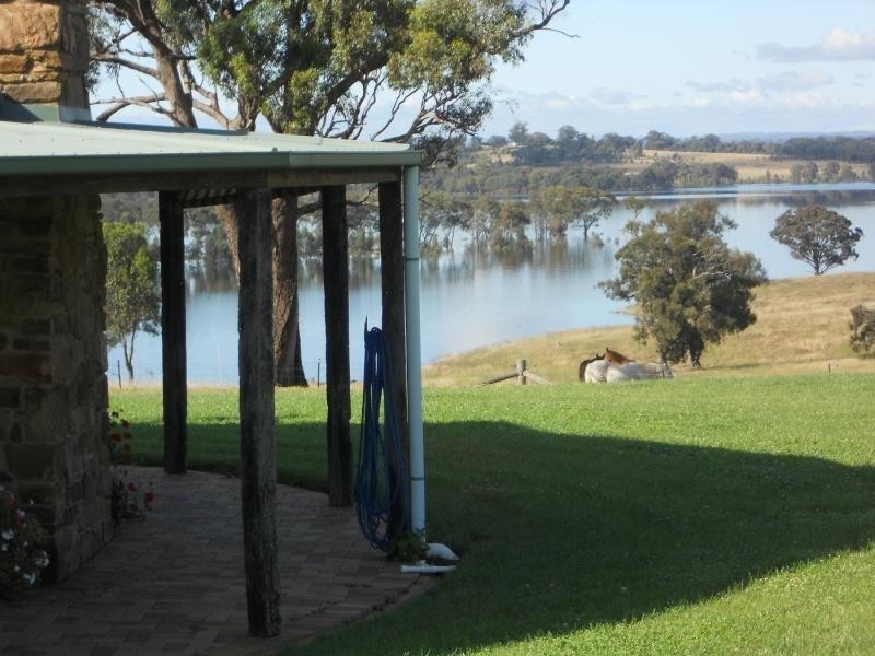 240 Moorrabee Rd, Knowsley VIC 3523