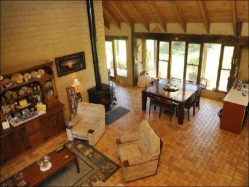 240 Moorrabee Rd, Knowsley VIC 3523
