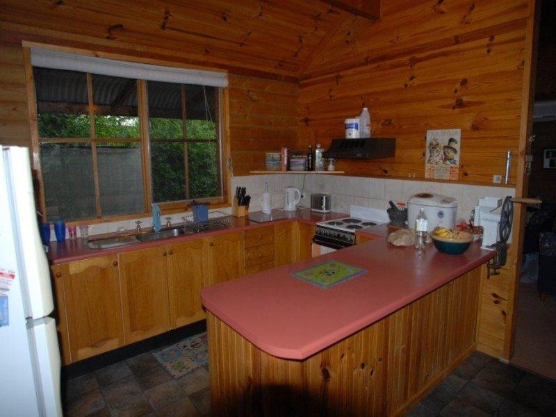 65 Cobden St, Bright VIC 3741