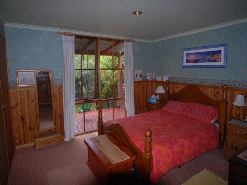 65 Cobden St, Bright VIC 3741