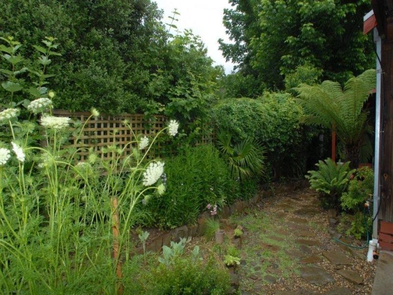 65 Cobden St, Bright VIC 3741