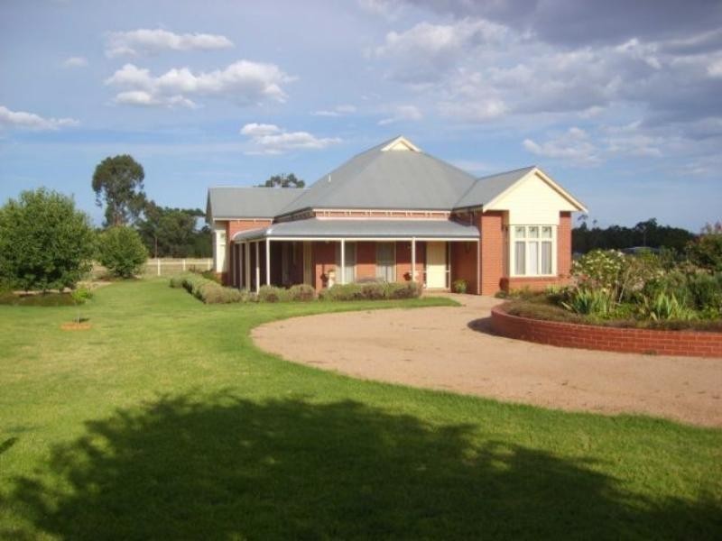 135 Nash St, Parkes NSW 2870