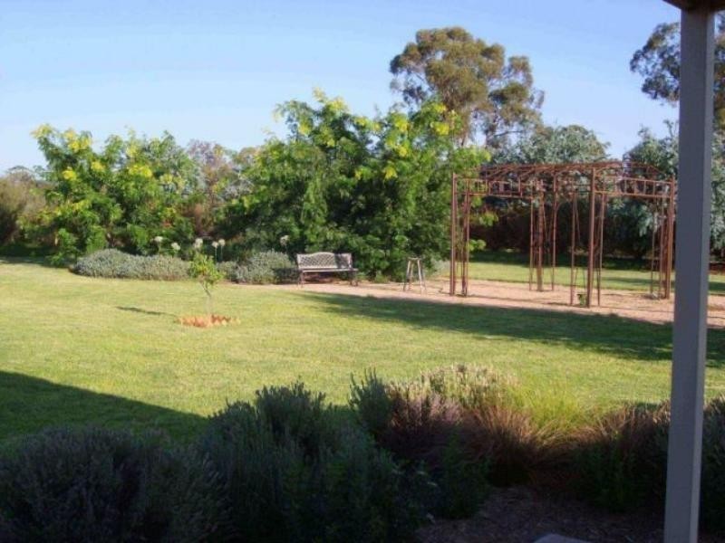 135 Nash St, Parkes NSW 2870