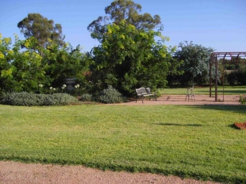135 Nash St, Parkes NSW 2870