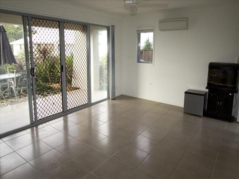 11 Worchester Tce, Reedy Creek QLD 4227