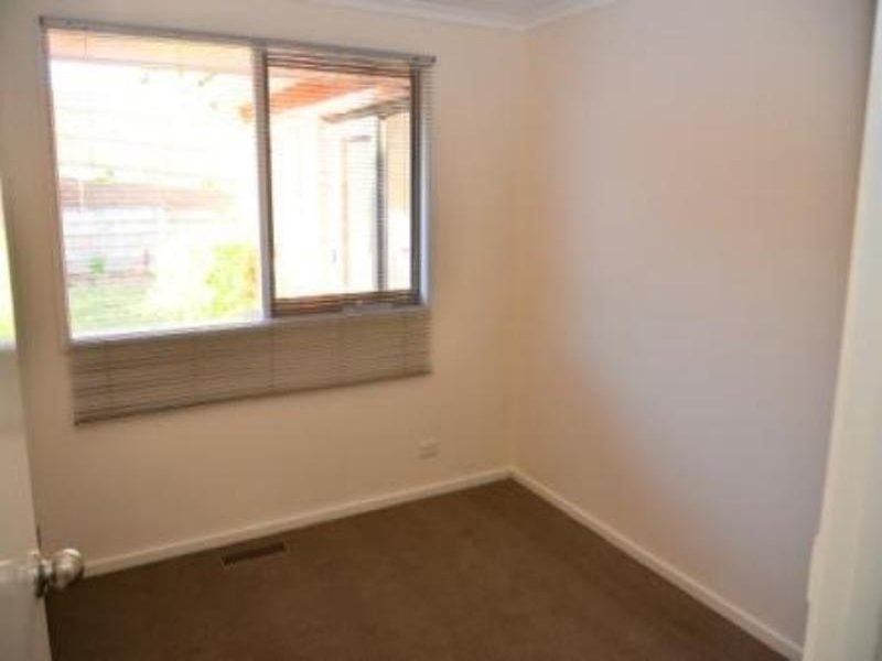 61 Burgess Dr, Langwarrin VIC 3910