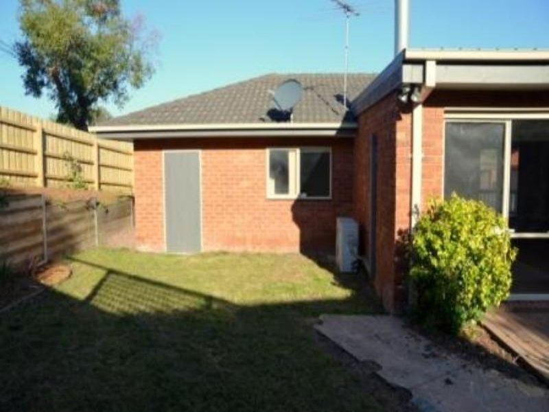 61 Burgess Dr, Langwarrin VIC 3910