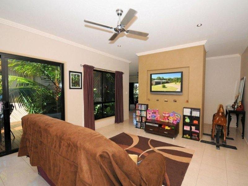 6 Chiquita Ct, Dundowran Beach QLD 4655