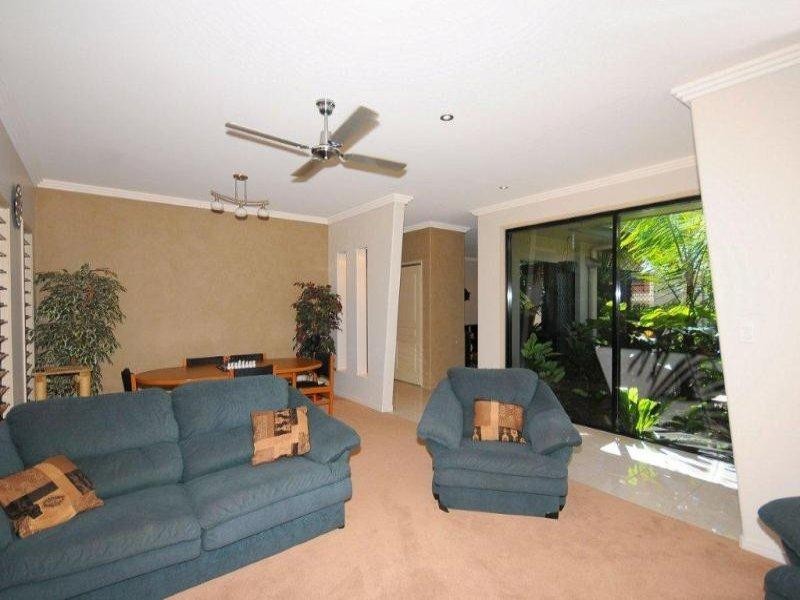 6 Chiquita Ct, Dundowran Beach QLD 4655