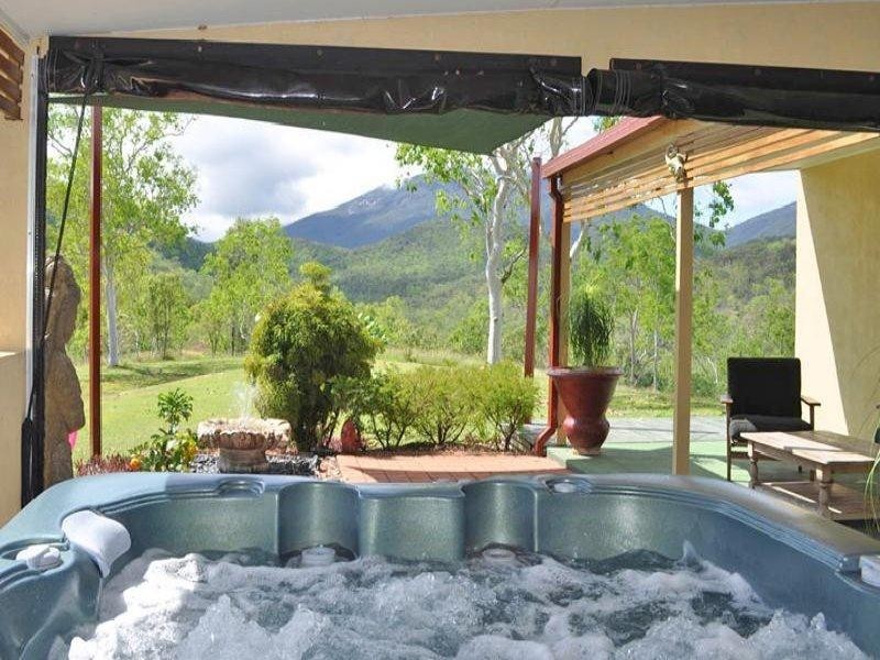 4 Hancock Road, Alligator Creek QLD 4816