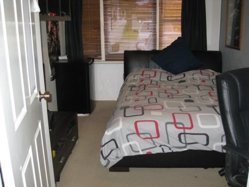 27 Latham St, Alfred Cove WA 6154