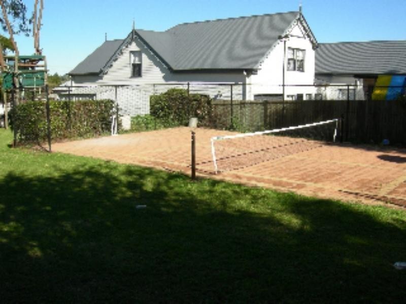 1 Robinson St, North Toowoomba QLD 4350