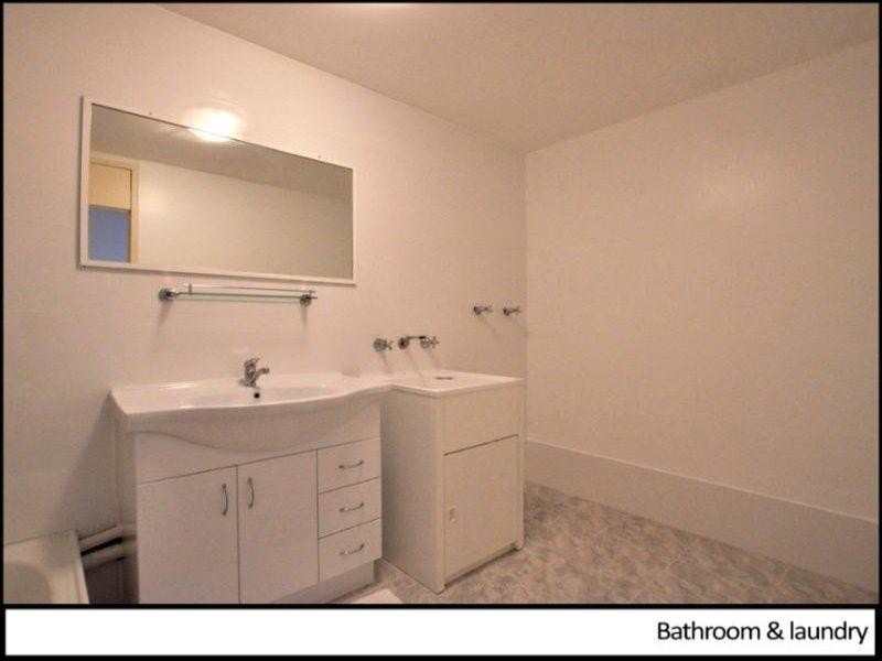 40/16 Leeder St, Glendalough WA 6016