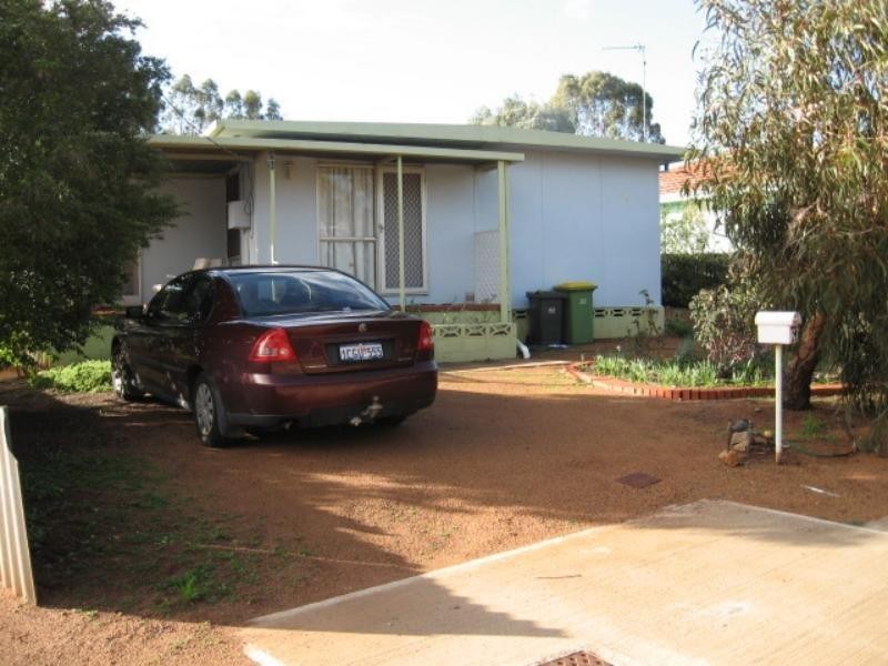 29 Seimons Ave, Corrigin WA 6375