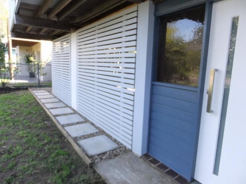 9 Windsor Rd, Berkeley Vale NSW 2261