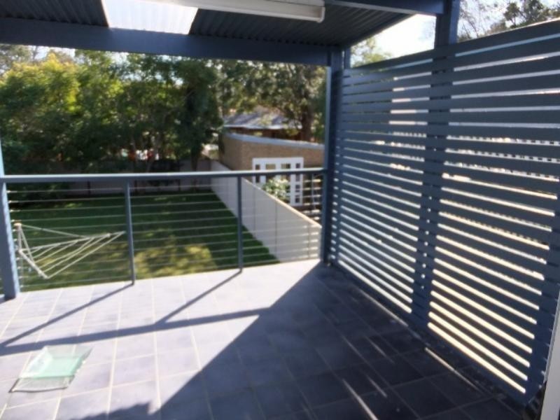 9 Windsor Rd, Berkeley Vale NSW 2261