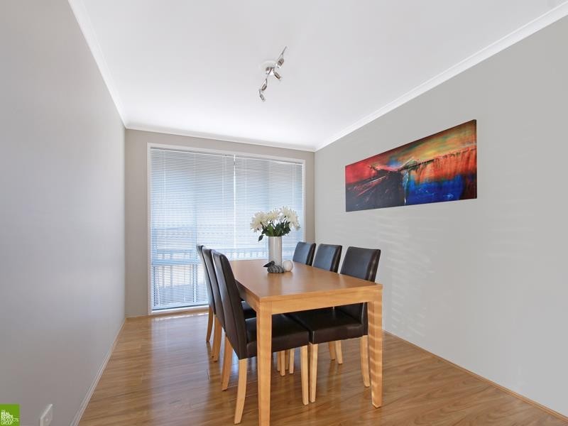 8 Swan Place, Albion Park NSW 2527